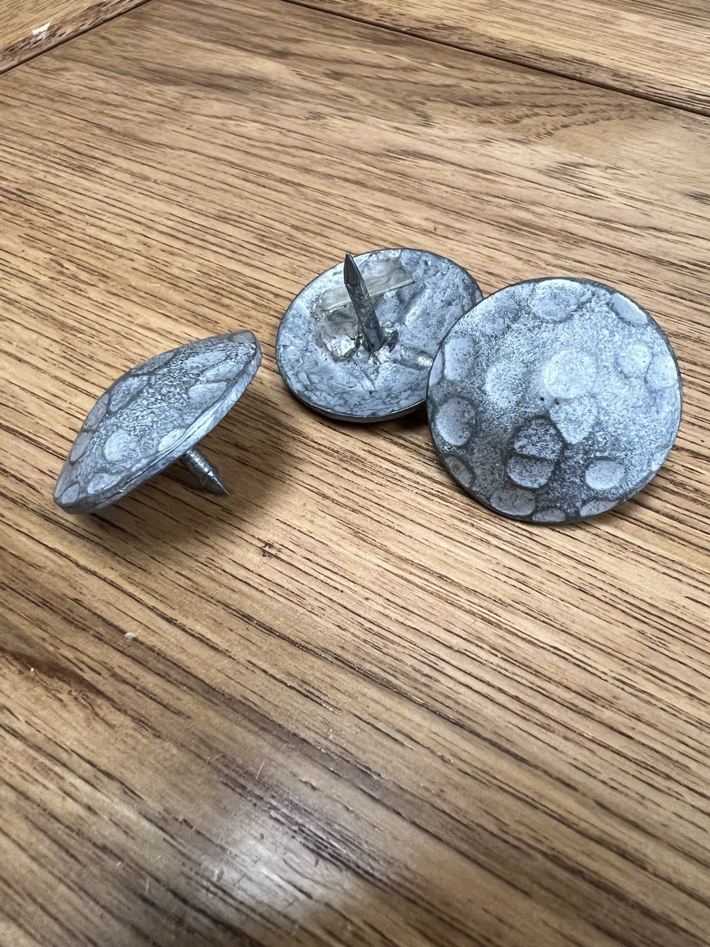 CLEARANCE / DISCONTINUED 1 3/8" OLD STYLE PEWTER CLAVO