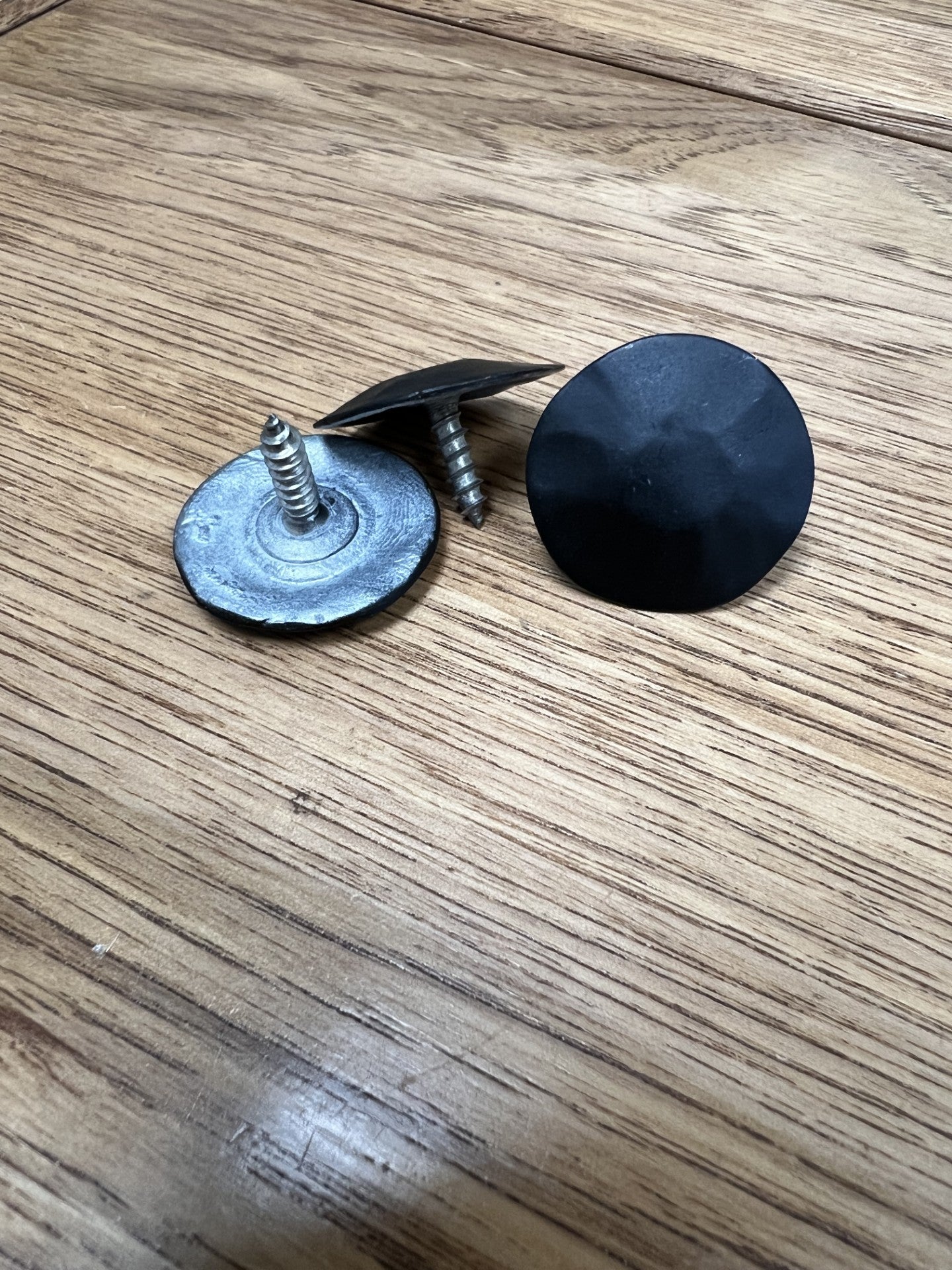 CLEARANCE-OLD STYLE 1 1/4"Clavos Nail Head with stainless screw