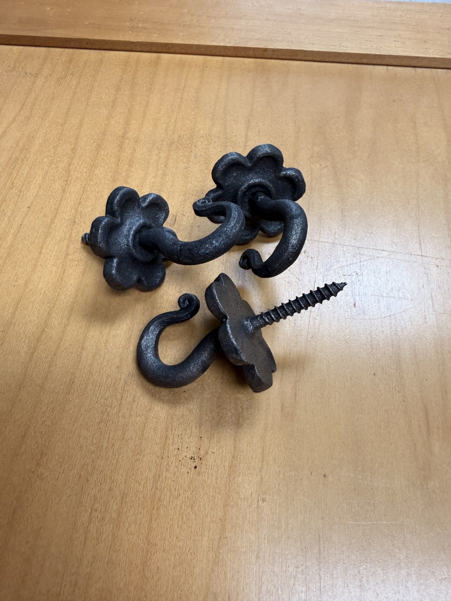 CLEARANCE / DISCONTINUED IRON FLOWER SCREW HOOK - UNFINISHED