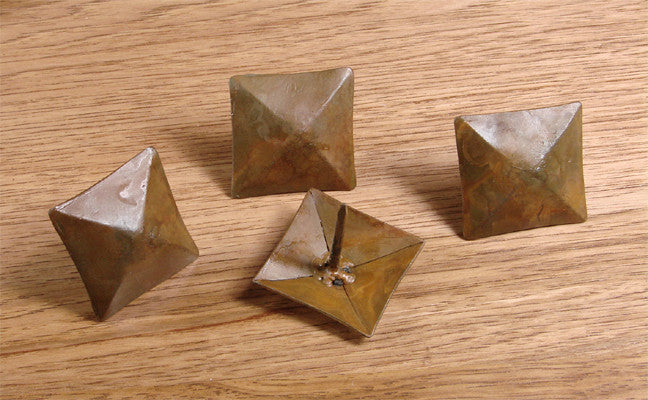 Premium 1 1/2&quot; x 1 1/2&quot; Pyramid Clavos, Hand forged iron - Wild West Hardware