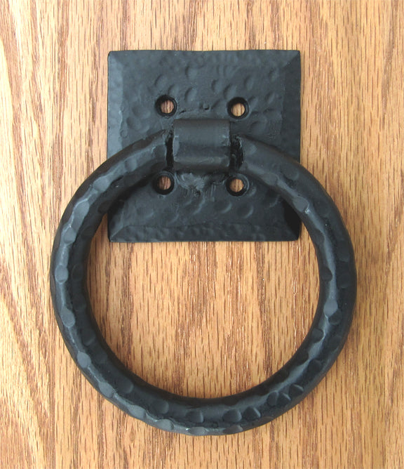 Distressed 4" ring pull with hammered back plate - Wild West Hardware