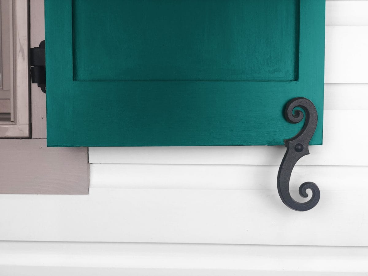 Faux Shutter Dogs Tiebacks - Beveled Smooth Scroll, 6-3/4 Inch, Black Powder Coat