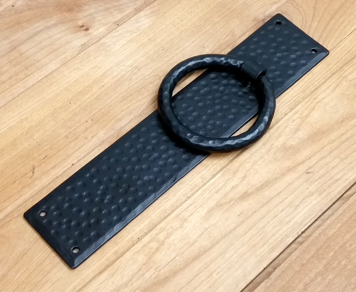 Hammered 4" ring pull with 2.5"x 12" hammered back plate - Barn Door Handle