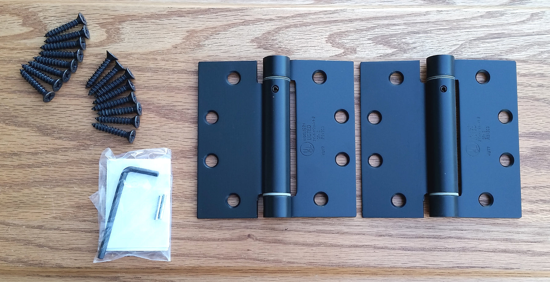 Spring Hinges for gates, 4.5 inch x 4.5 inch with Square Corners, Black finish (2 Pack) - Wild West Hardware