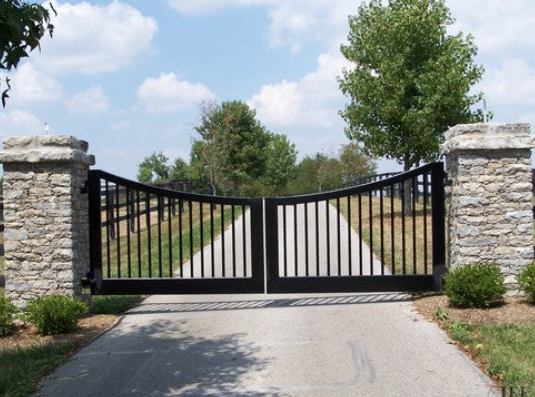 Wrought Iron Gate Decorations: 6 Maintenance Tips