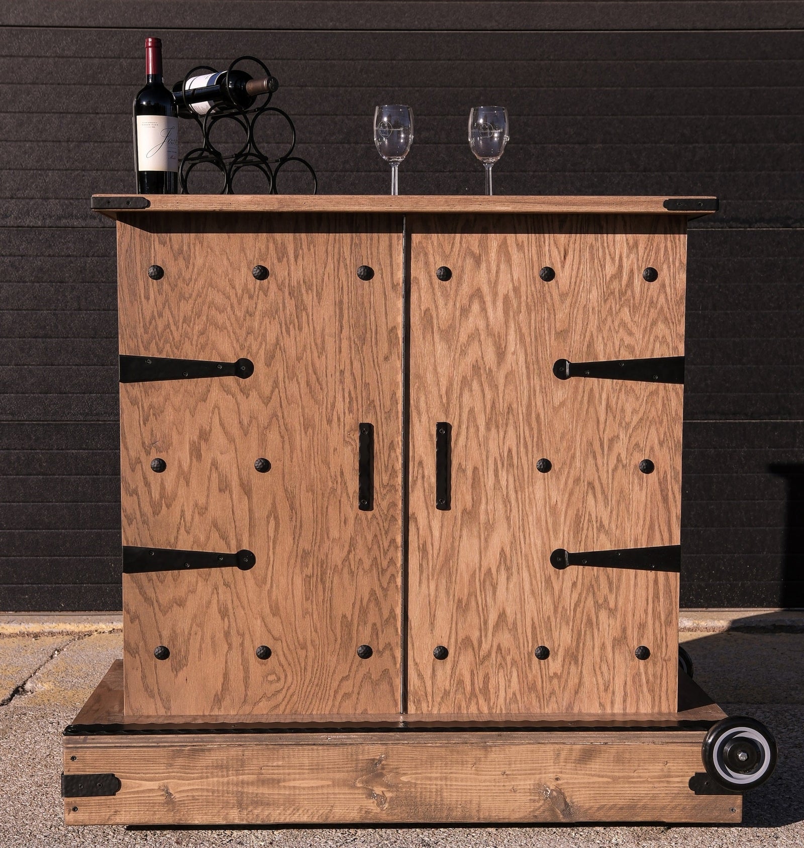 Portable Bars Saloons Whisky and Wine