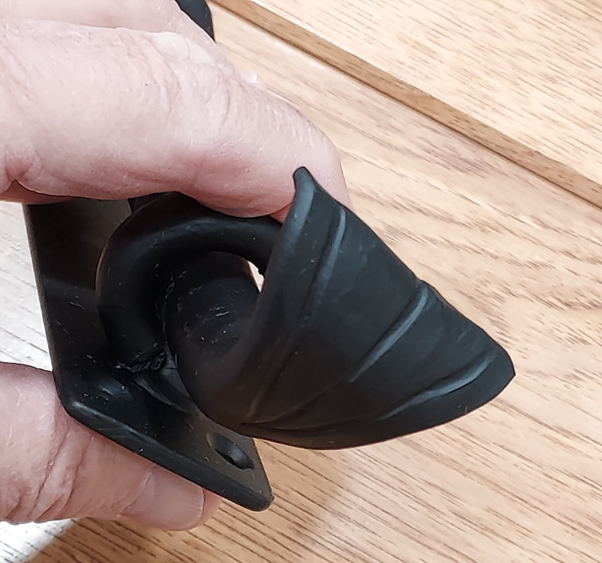 fishtail handle on cane bolts