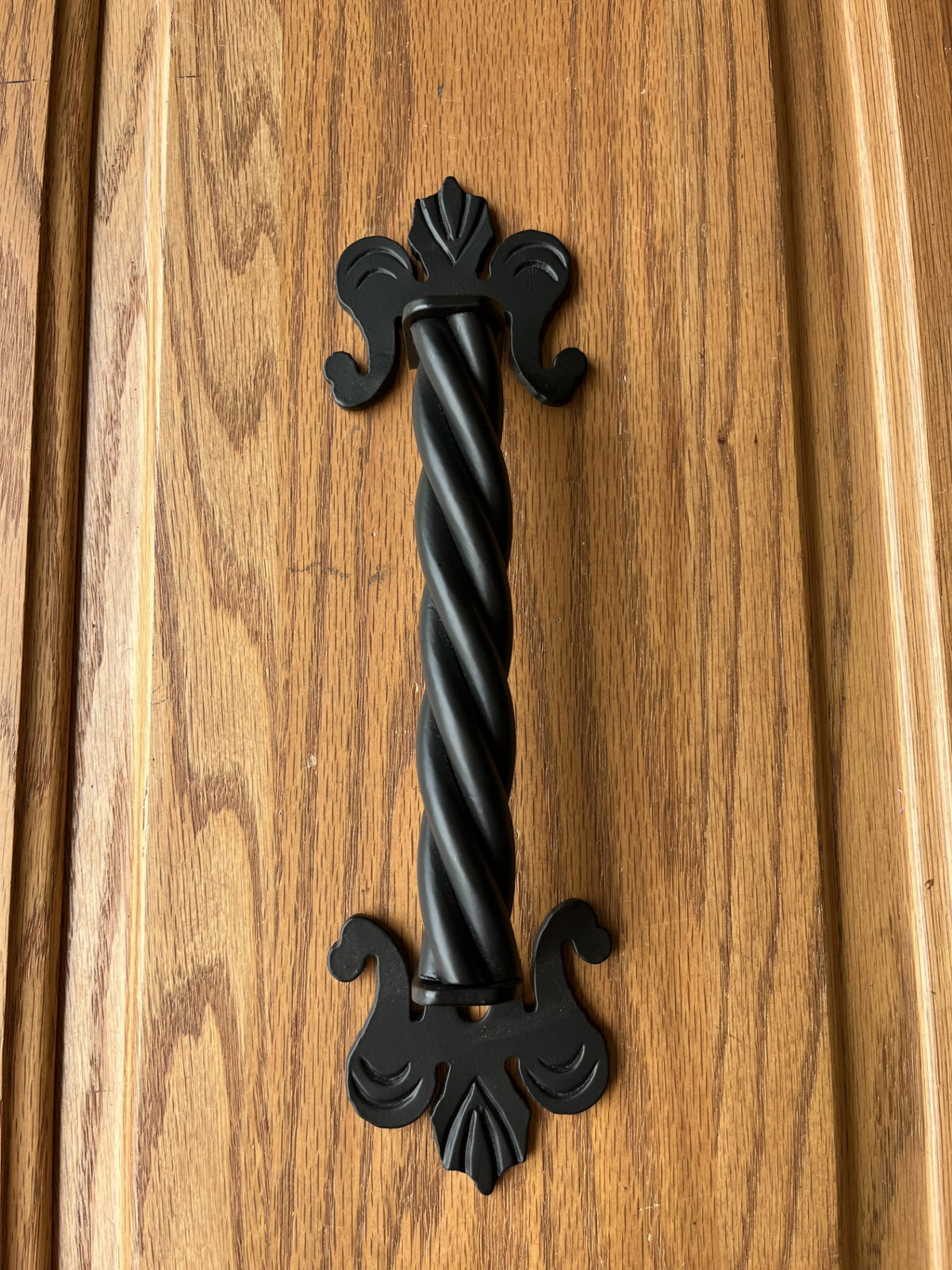 CLEARANCE 7&quot; Iron Strand Barn Door Handle with Fleur De Lis Style Bases