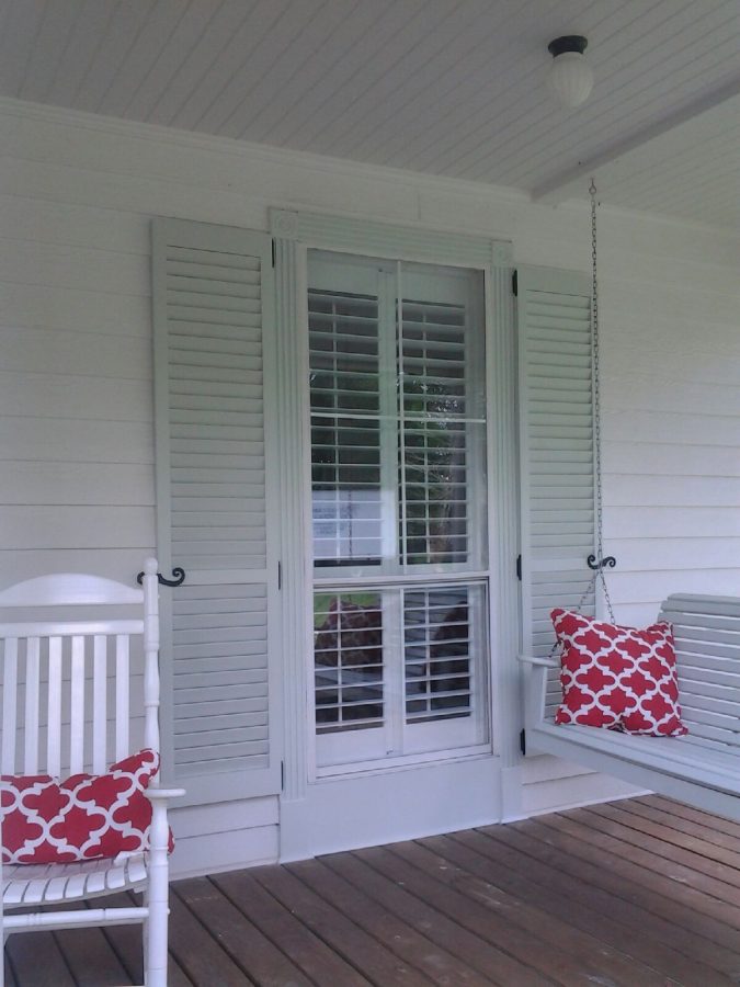Faux Shutter Dogs Tiebacks - Beveled Smooth Scroll, 6-3/4 Inch, Black Powder Coat