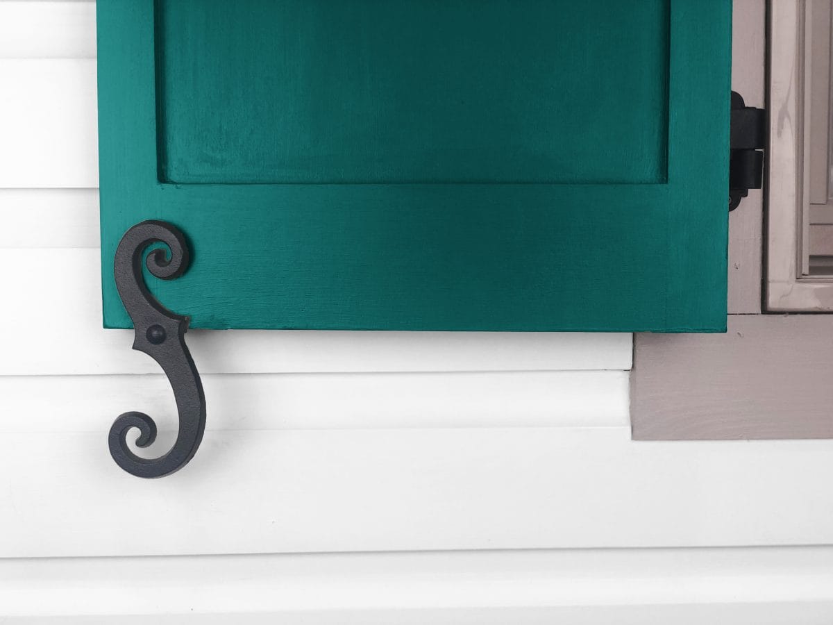 Faux Shutter Dogs Tiebacks - Beveled Smooth Scroll, 6-3/4 Inch, Black Powder Coat