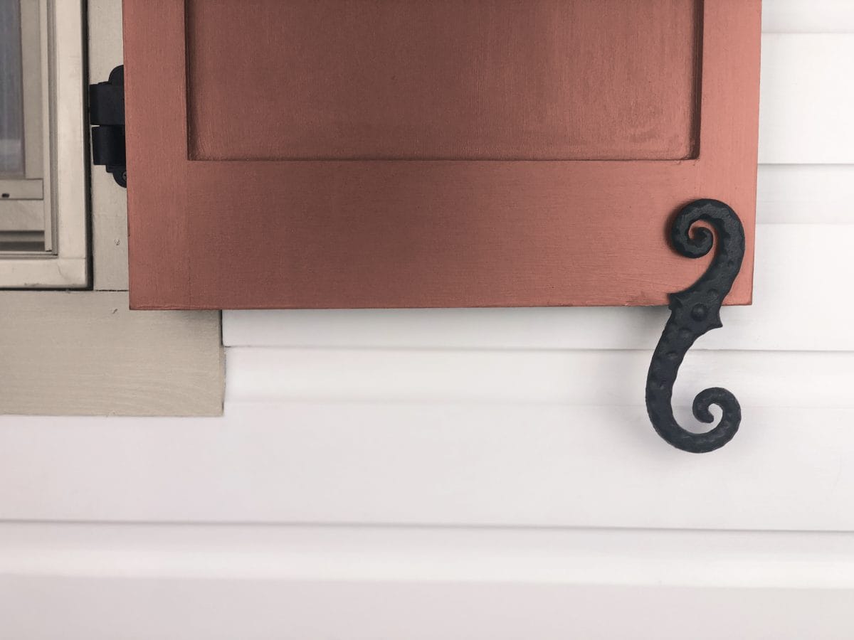 Faux Shutter Dogs Tiebacks - Stippled Scroll - 6-3/4 Inch - Black Powder Coat
