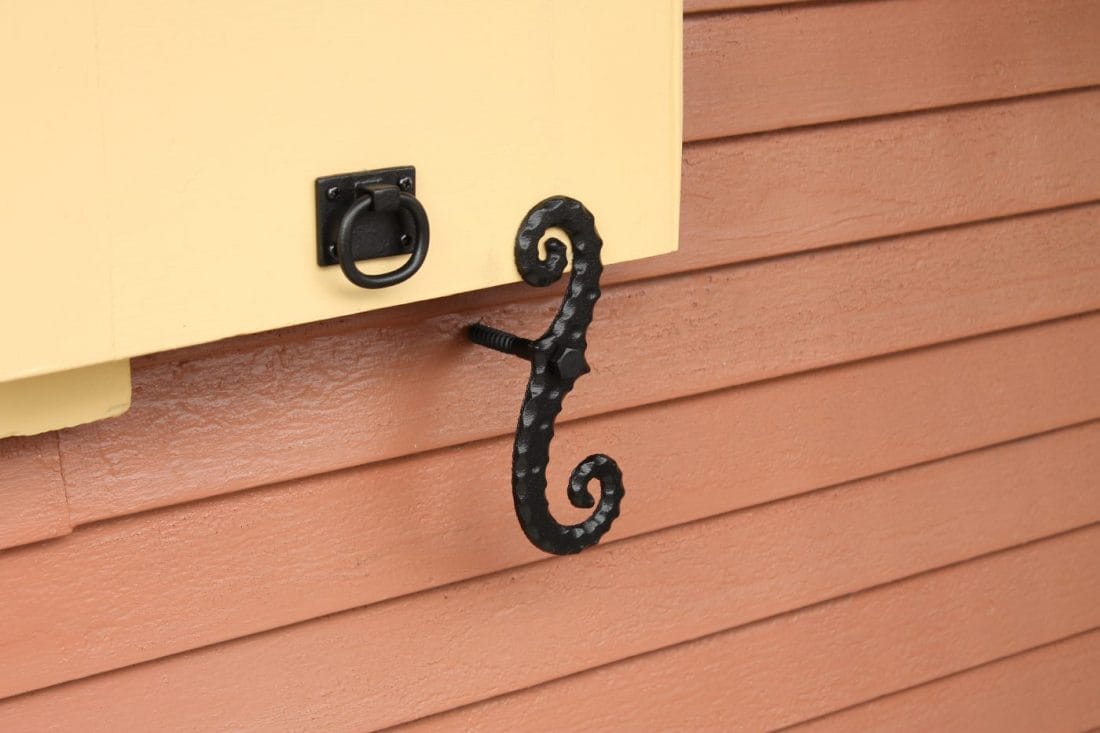Shutter Dogs / Tiebacks - Scroll with Lag - 6-3/4&quot; Inch - Cast Iron - Black Powder Coat - Sold in Pairs