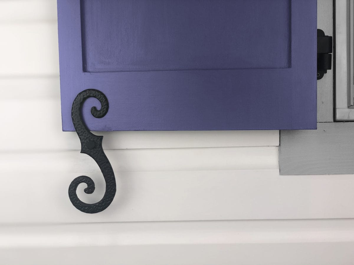 Shutter Dogs Tiebacks - Stippled Scroll with Lag Large - 8 Inch - Black Powder Coat