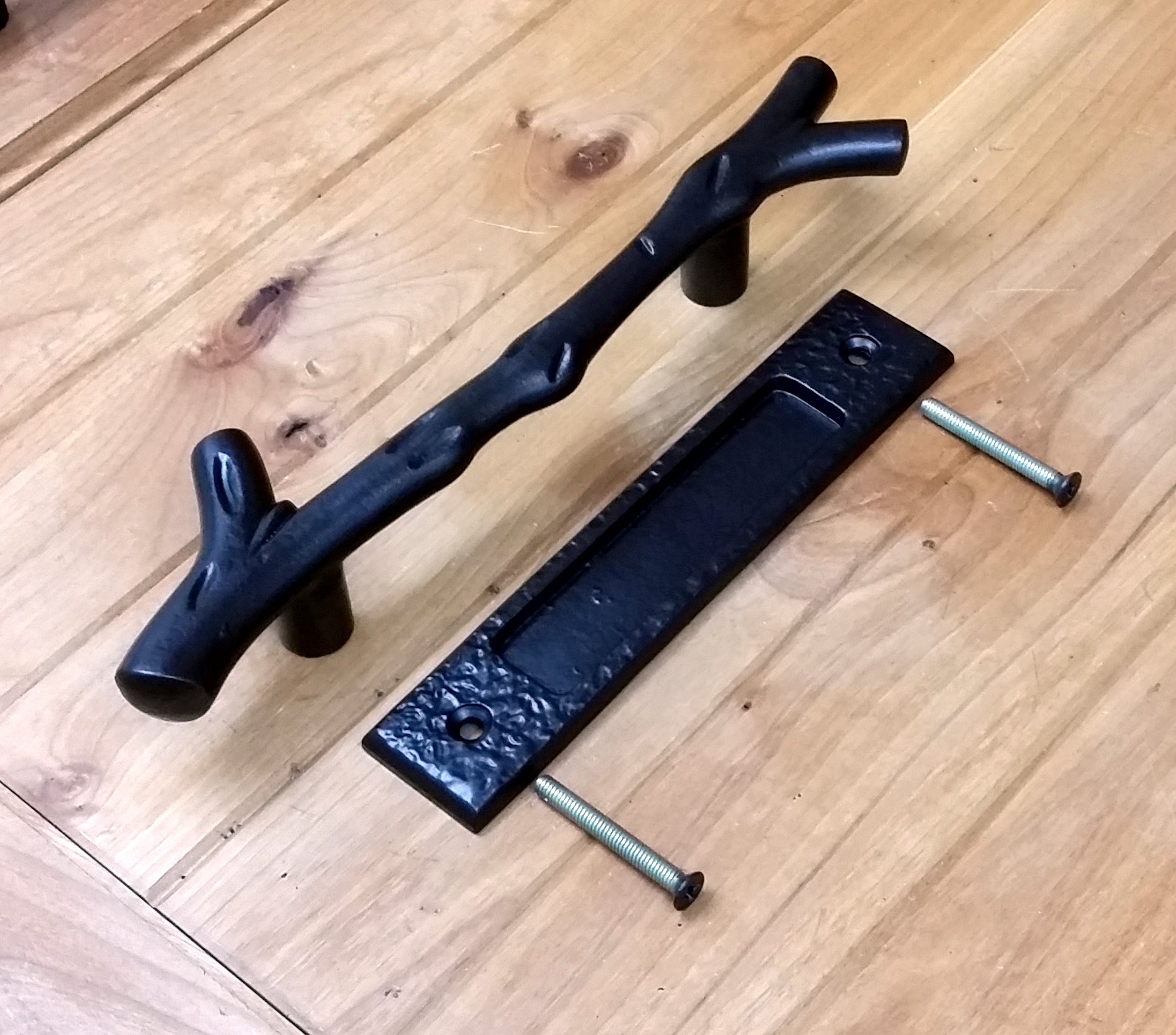 Large Tree Branch Barn Door Handle and Matching Flush Pull Set - Wild West Hardware